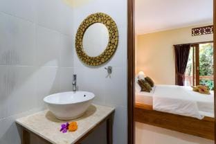 Deluxe Double Room Homestay Garden View in Ubud Vacation rental in Ubud