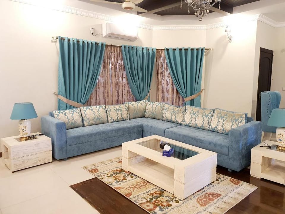 Royal Villa Guest House Hotel in Islamabad