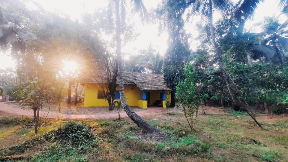 Quaint Goan Home • Insta: @little.yellow.house1943 Vacation rental in Goa, India