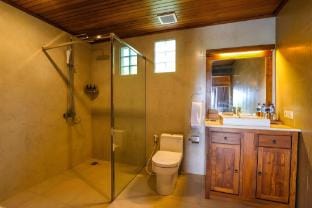 Tropical 1BR Bungalow Pool Access in Nusa Penida Vacation rental in Nusapenida