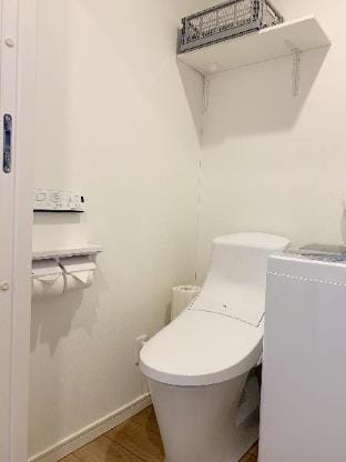 New新宿近新建公寓,干湿分离，智能马桶，浴室烘干机能，高速无限制网路,最近地铁步行8分钟BE102 Apartment in Shinjuku