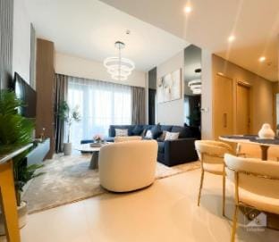 Extreme Luxury Burj Royal Balcony & Downtown View Apartment in Dubai