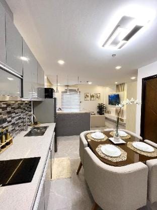 Luxury Pad Near Clark Pampanga Vacation rental in Angeles
