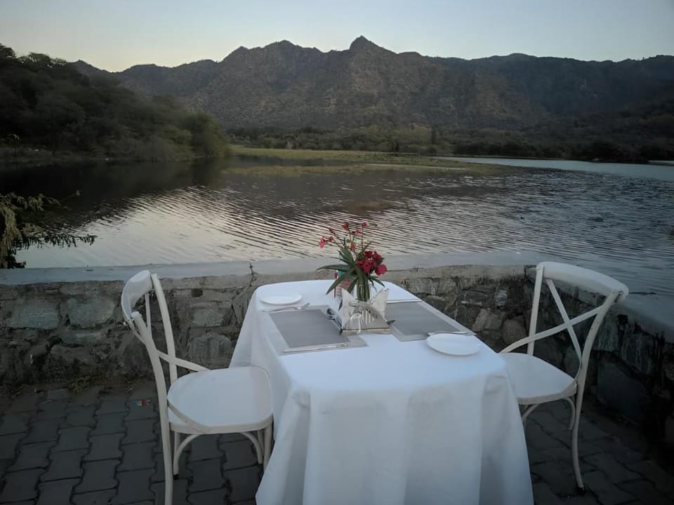 Shivika Lake Hotel Ranakpur Hotel in Rajasthan