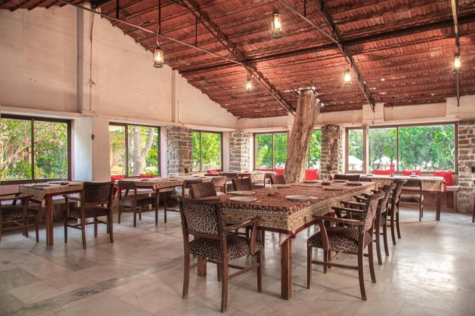 Shivika Lake Hotel Ranakpur Hotel in Rajasthan