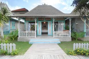 Stylist 1BR Villa with Pool near Batu Beligh Beach Vacation rental in North Kuta
