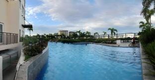 Two-Bedroom Condo with Swimming Pool Vacation rental in Pasig