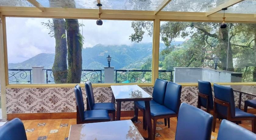 Mountain Glow Hotel in Uttarakhand