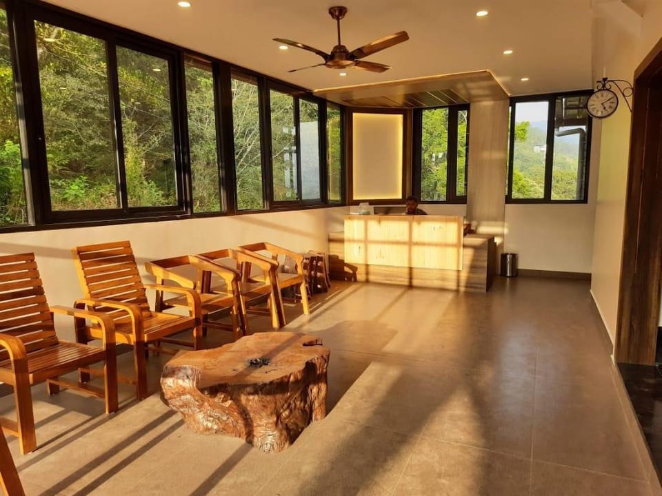 Kamal Misty woods Munnar Hotel in Kerala