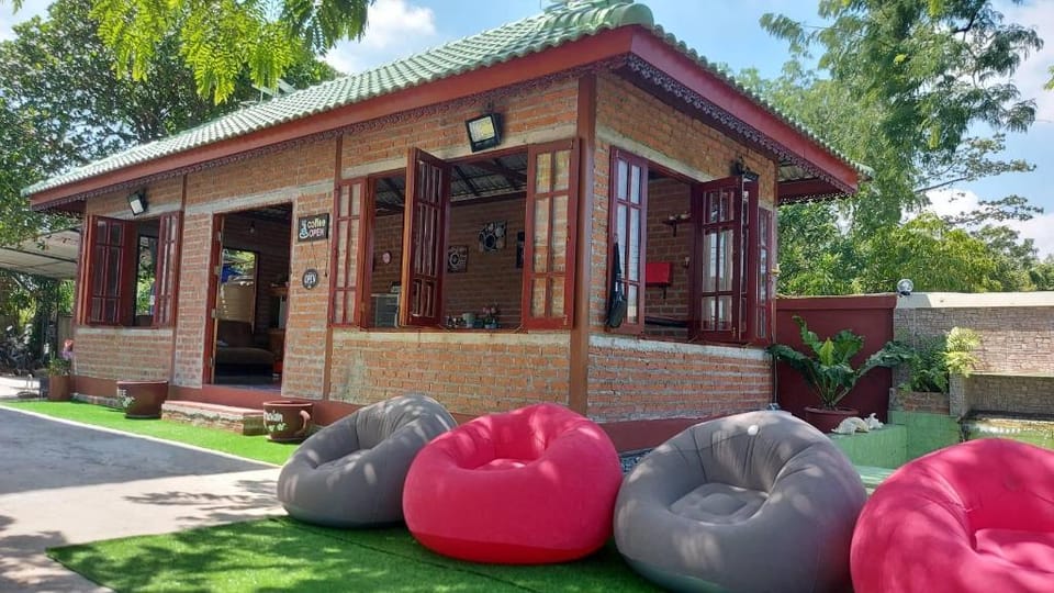 โรงแรมเรือนขุมทรัพย์ Hotel in Laos