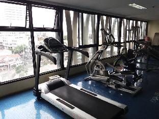 Malate bayview with balcony n bedroom on 20th Apartment in Manila City