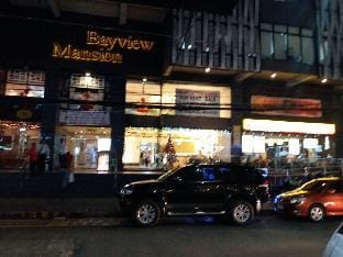 Malate bayview with balcony n bedroom on 20th Apartment in Manila City