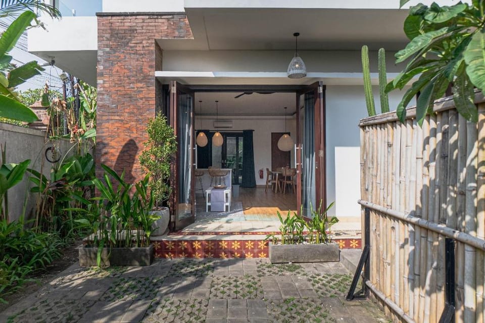 Villa Prasuci Hotel in North Kuta