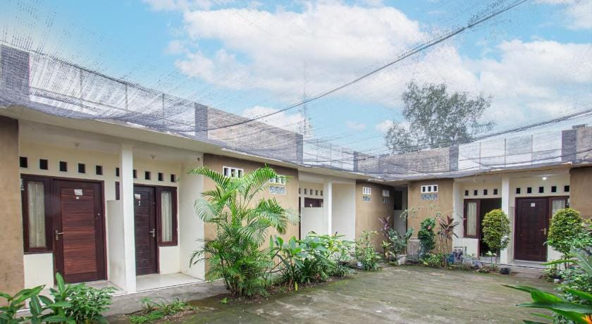 Hotel O Penginapan Melati Tanjung Near Kantor Pengamat Pengairan Tanjung Hotel in West Nusa Tenggara, Indonesia