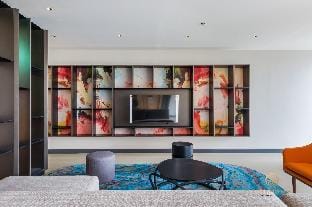 Peaceful Serene stay in KL Eco City area #1+1 Apartment in Federal Territory of Kuala Lumpur