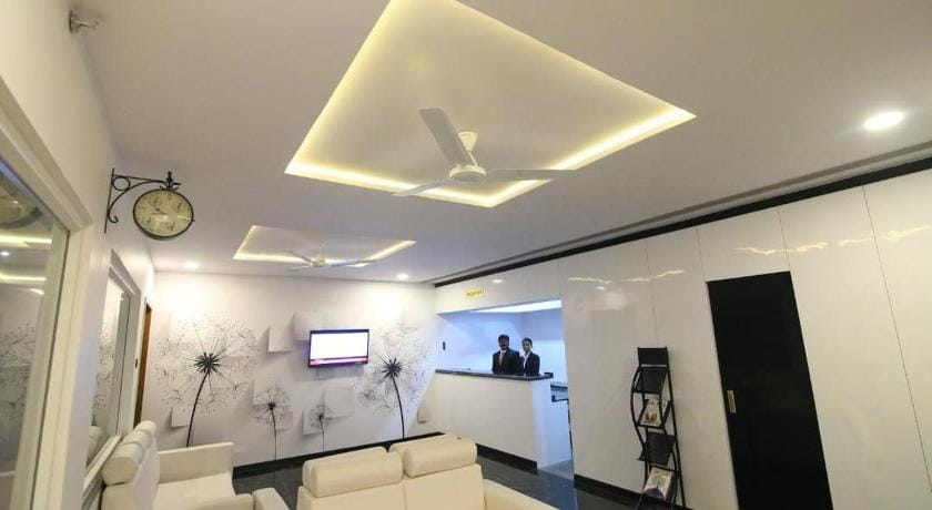 HOTEL BLACK AND WHITE Hotel in Visakhapatnam