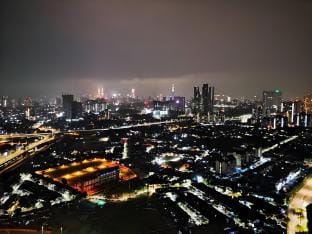 4BR Family Condo near Mont Kiara @ 8-9 Pax Chinese-speaking Host Apartment in Petaling Jaya