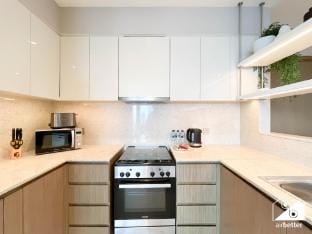 Luxury 3Bedroom Apt with balcony in Downtown Apartment in Dubai