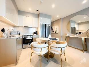 Majestic 2Bedroom in Burj Royale Downtown Apartment in Dubai