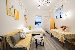Shang海常熟路地铁站 世纪商贸广场 品质洋房 Apartment in Asia