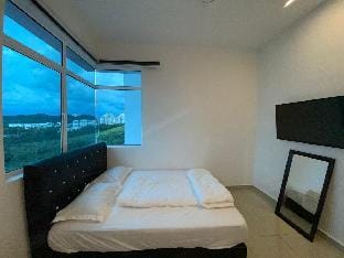 KLIA Transit / Sepang Circuit For 8 Pax Apartment in Negeri Sembilan, Malaysia