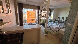 Slide Room Apartment in Chon Buri Changwat