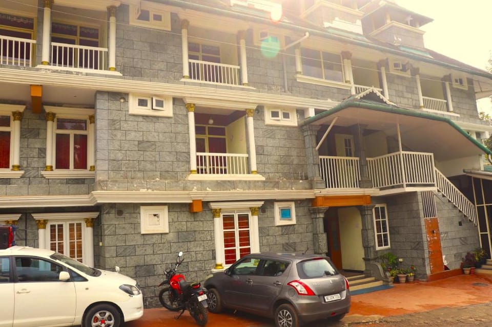 EDEN HOLIDAYS RIVER SIDE INN Hotel in Munnar