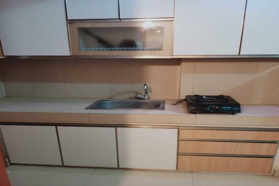 OYO 93543 Belmount Residence  Near SILOAM CLINIC MERUYA Hotel in Jakarta