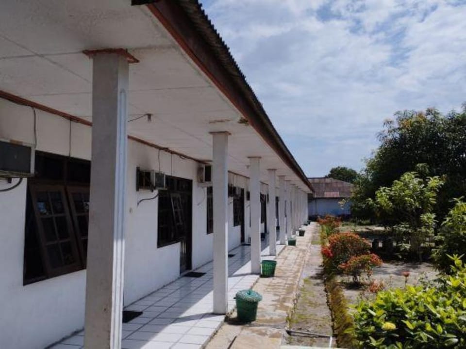 OYO 93543 Belmount Residence  Near SILOAM CLINIC MERUYA Hotel in Jakarta