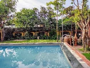 Dinh villa 5b room Vacation rental in Laos