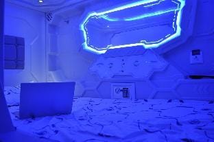 Cosmos capsule coworking London Apartment in London Borough of Hackney