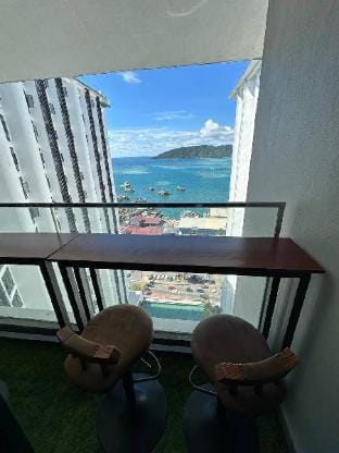 Seaview Designer Concept TheShore KK by UsHomestay Apartment in Kota Kinabalu