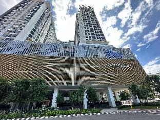 Seaview Designer Concept TheShore KK by UsHomestay Apartment in Kota Kinabalu