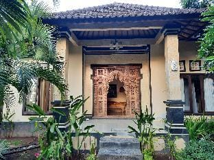 Kirana Homestay Vacation rental in Abang