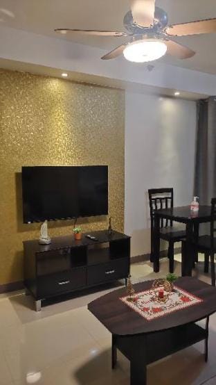 CaLeDa Lounge (Netflix & Karaoke) Vacation rental in Quezon City