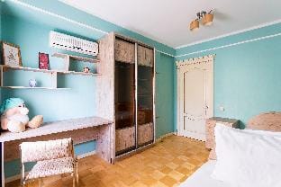 Downtown Big Apartment (100m2/1076 sq ft) Apartment in Europe