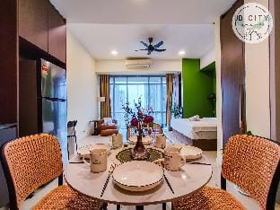Grand Medini - Eco Bliss Suites by RR JBcity Apartment in Johor