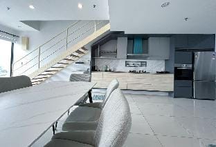Sunrise Gurney #CityView #FamilyStay #Cozy Vacation rental in George Town