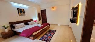 Yogvan Holiday's 1BHK Spacious Apartment Tapovan Vacation rental in Rishikesh