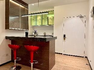 Jk>deLOFTS_8.0>6Pax>100Mbps>2BathR>2BathR>1Carpark Apartment in Kuching