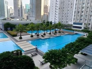 Jazz residence D1 Central Poolview Balcony Wifi Apartment in Makati
