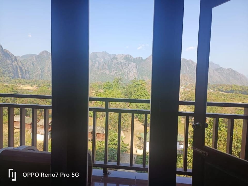 Happy Riverview Hotel VangVieng Hotel in Vang Vieng