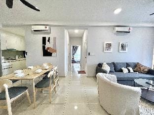 MRT Ekocheras Luxe Suite: Velvet Serenity by Moka Vacation rental in Federal Territory of Kuala Lumpur