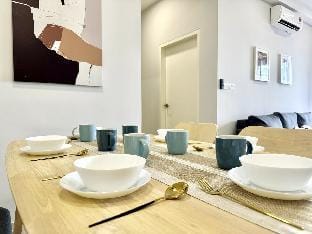 MRT Ekocheras Luxe Suite: Velvet Serenity by Moka Vacation rental in Federal Territory of Kuala Lumpur