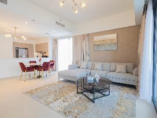 MH- Act - Burj View 3BHK-REF4001 Vacation rental in Dubai