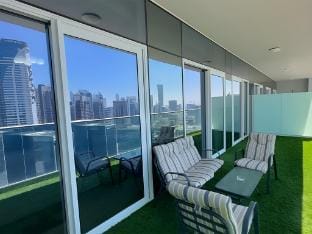 MH - 2BHK with Burj Khalifa view - REF2503 Vacation rental in Dubai