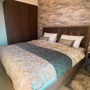 MH - 1 Bedroom with Burj Khalifa View - REF1918 Vacation rental in Dubai