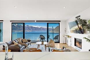 Luxury Away  -Blue Water Heights Vacation rental in Queenstown