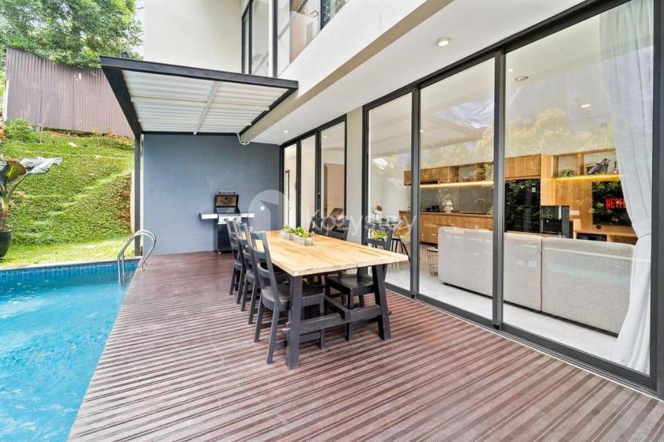 Sukha by Kozystay - Dago Villa in Lembang