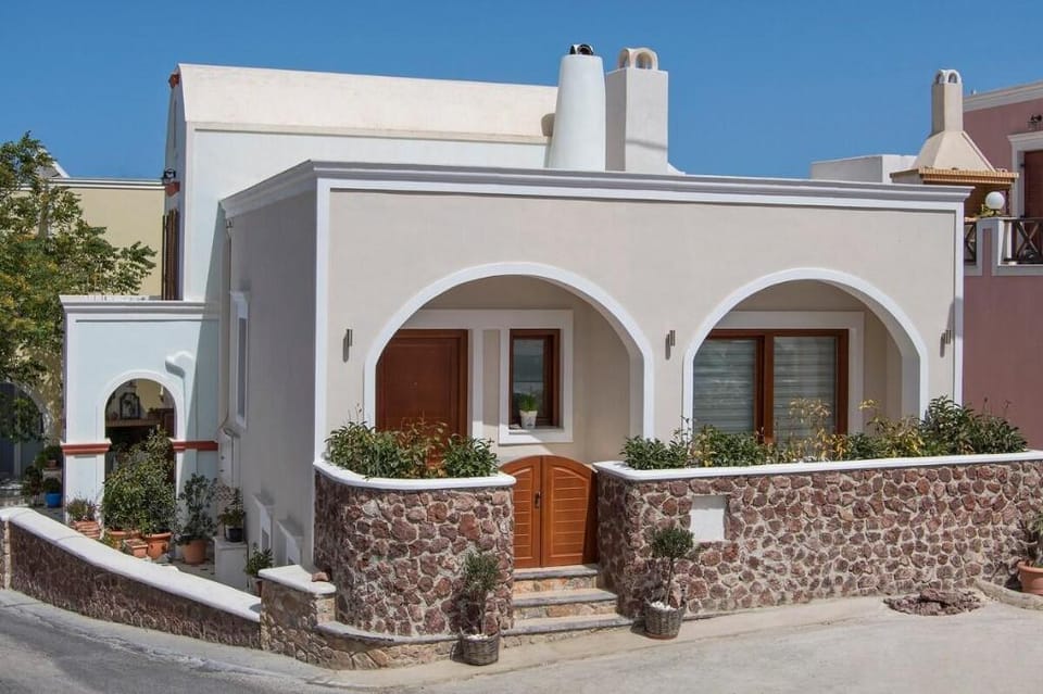 Centro House in the heart of Fira town 5 guests Vacation rental in Thera
